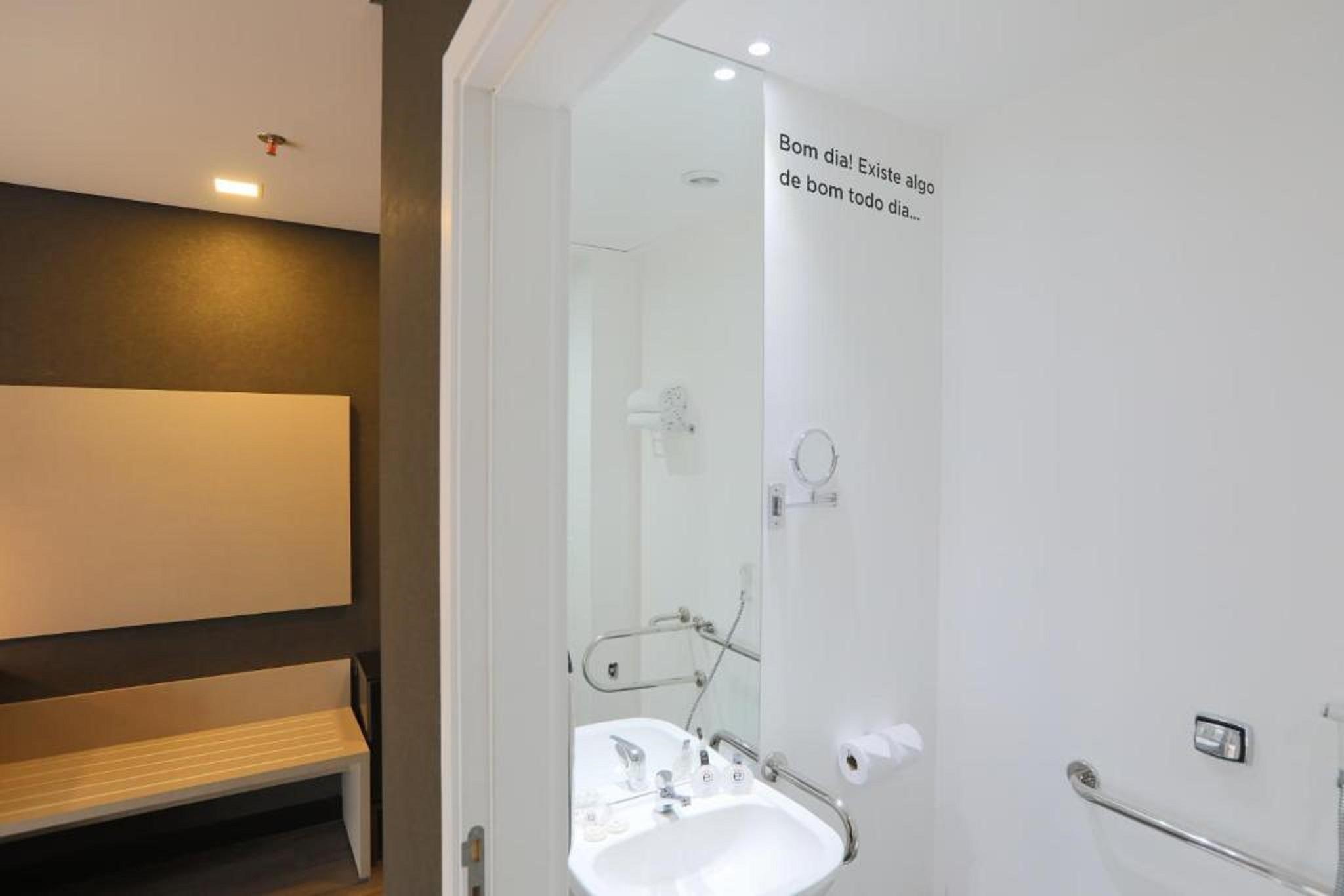 Ramada Hotel & Suites Οσάσκο Εξωτερικό φωτογραφία